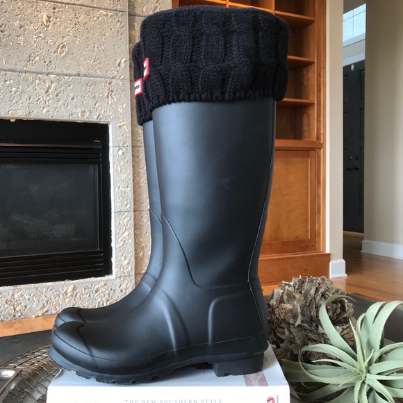 HUNTER ORIGINAL TALL MATTE BLACK RAIN BOOTS WITH LINER - Picture 2 of 15